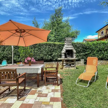 Amazing Apartment In Porec With Wifi Apartment *