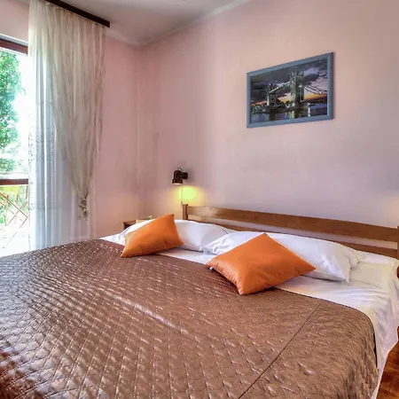 Amazing In With Wifi Poreč