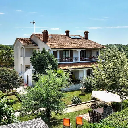 Amazing In With Wifi Apartament Poreč