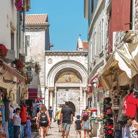 Amazing In With Wifi Poreč